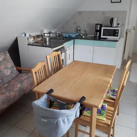 Koezoes Nevezo Vendeghaz * Keszthely